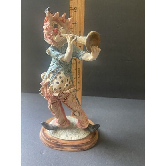 Vintage Hobo Clown Playing Horn by Pucci Italy Statuette Figurine Hand Painted. - Picture 6 of 7